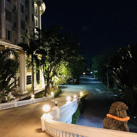 Hermitage Hotel Korat-Sha Nakhon Ratchasima Exterior photo