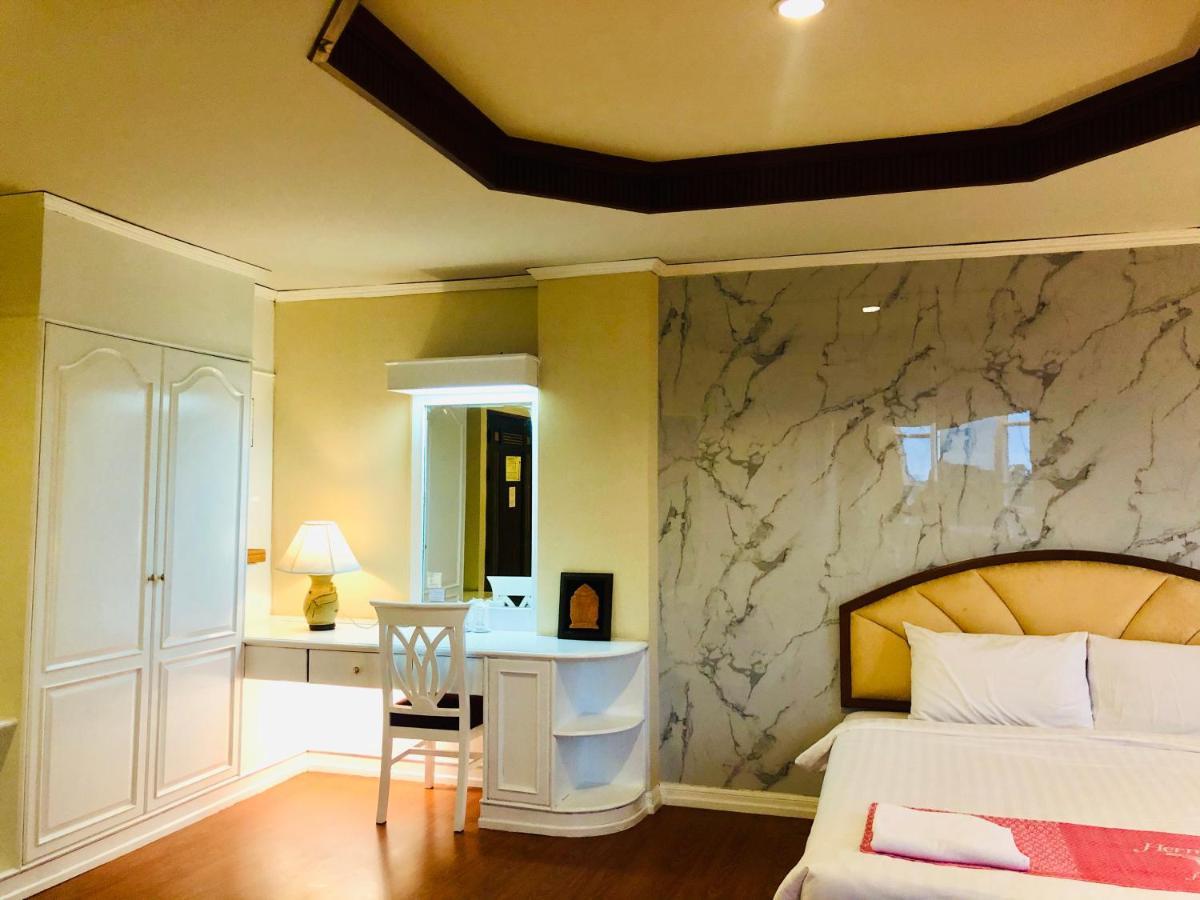 Hermitage Hotel Korat-Sha Nakhon Ratchasima Exterior photo