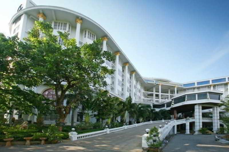 Hermitage Hotel Korat-Sha Nakhon Ratchasima Exterior photo