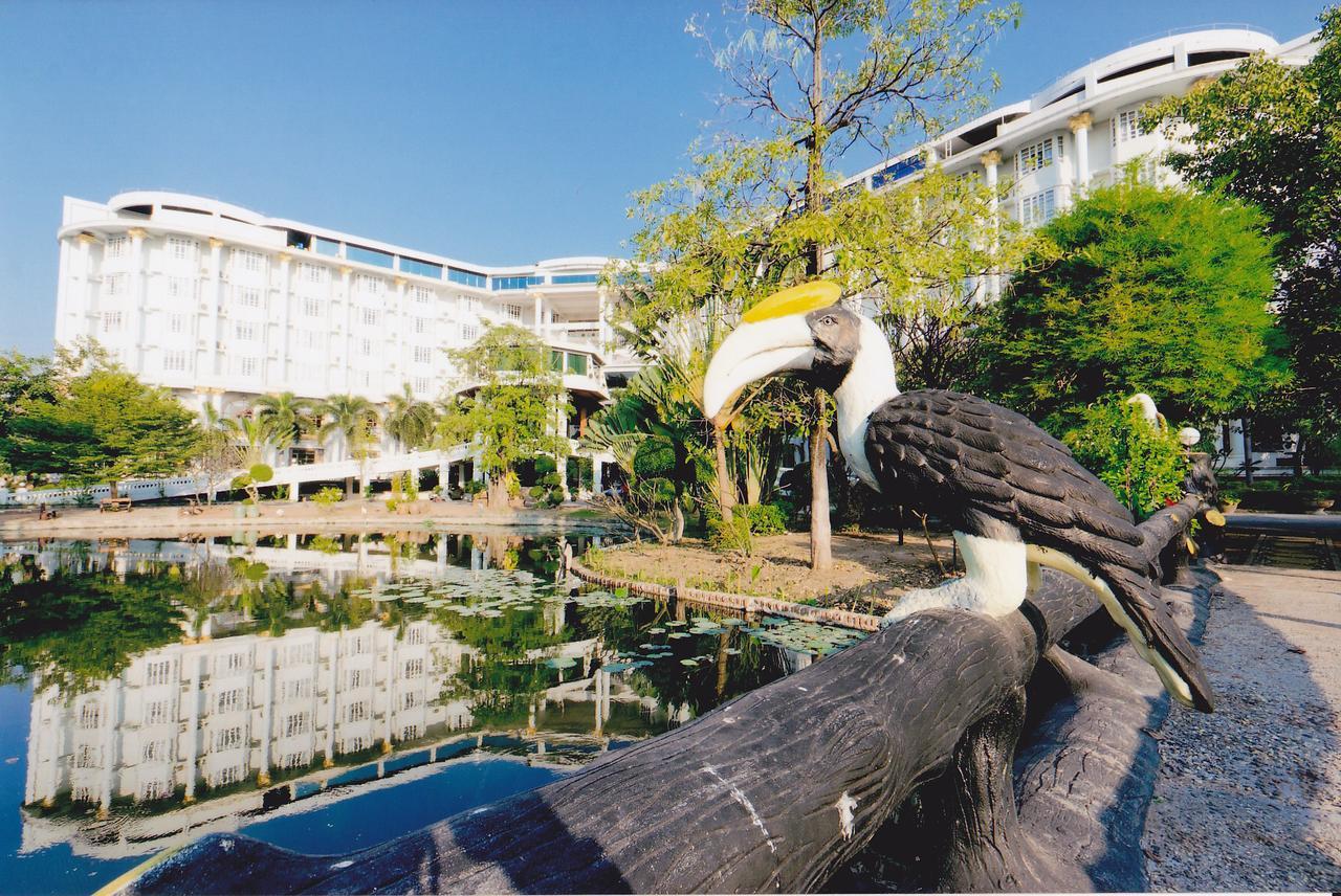 Hermitage Hotel Korat-Sha Nakhon Ratchasima Exterior photo