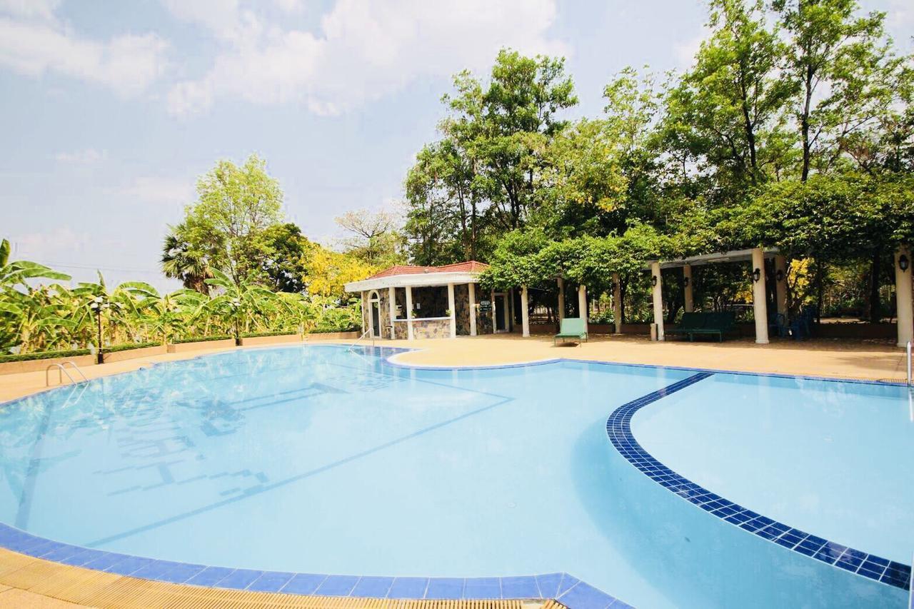 Hermitage Hotel Korat-Sha Nakhon Ratchasima Exterior photo